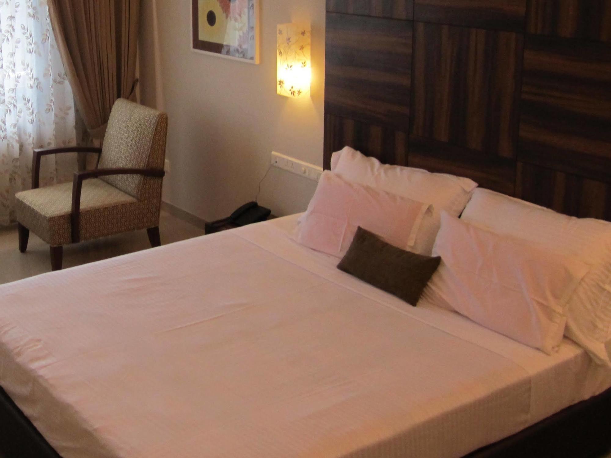 Park Plaza 3*